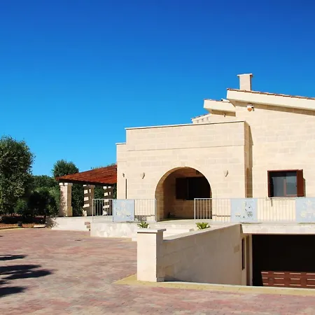 فندق مبيت وإفطار La Dimora Negli Ulivi